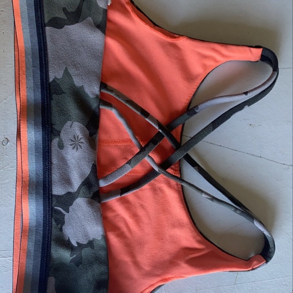 Girl Athleta camo sports bra - Picture 2 of 3
